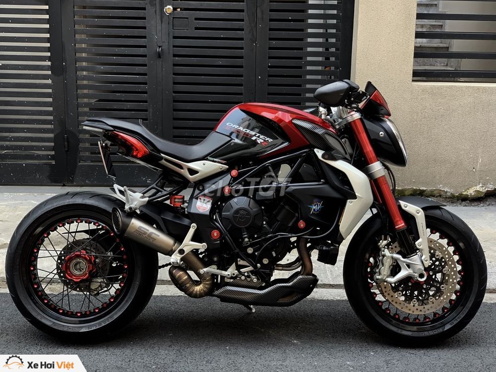 MV Agusta Dragster 800 RR Price 2023  Mileage Specs Images of Dragster  800 RR  carandbike