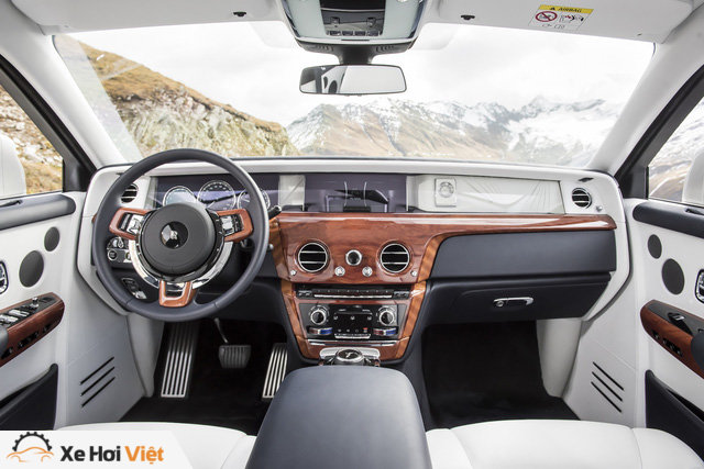 Rolls-Royce Phantom đạt giải thưởng xe siêu sang cao quý nhất từ Top Gear - Ảnh 2. Rolls-Royce Phantom đạt giải thưởng xe siêu sang cao quý nhất từ Top Gear - Ảnh 2.