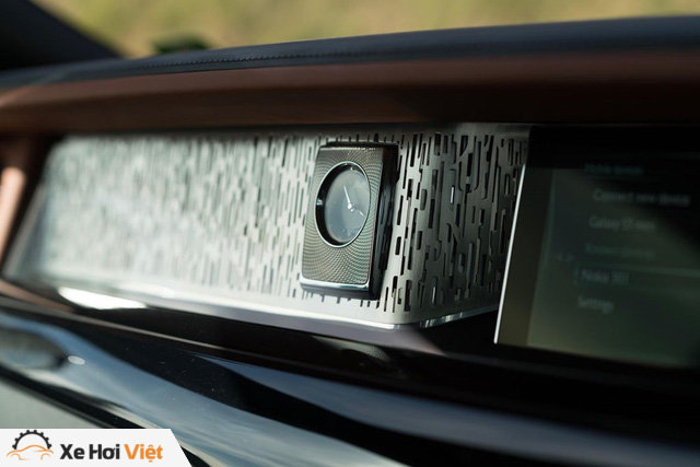 Rolls-Royce Phantom đạt giải thưởng xe siêu sang cao quý nhất từ Top Gear - Ảnh 3. Rolls-Royce Phantom đạt giải thưởng xe siêu sang cao quý nhất từ Top Gear - Ảnh 3.
