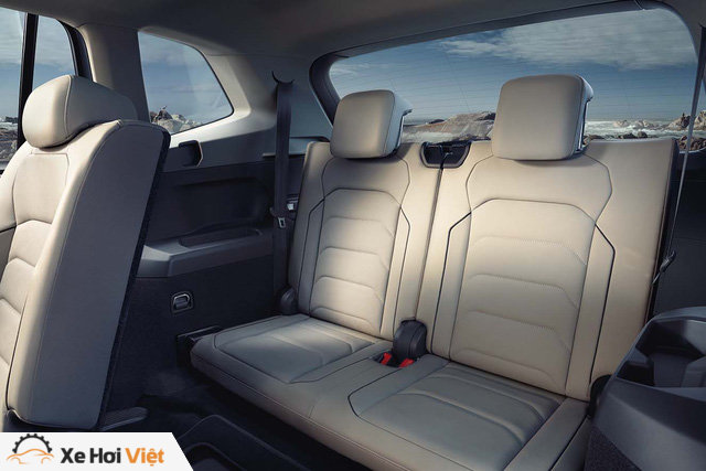 Cạnh tranh Mercedes-Benz GLC, SUV 7 chỗ Volkswagen Tiguan Allspace 2018 có giá 1,7 tỷ đồng - Ảnh 1. Cạnh tranh Mercedes-Benz GLC, SUV 7 chỗ Volkswagen Tiguan Allspace 2018 có giá 1,7 tỷ đồng - Ảnh 1.