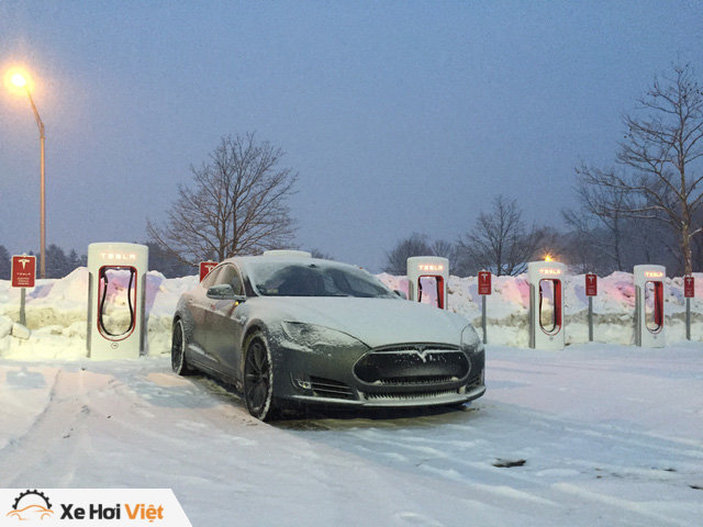 Tesla áp dụng công nghệ sưởi xe ngày lạnh giá - Ảnh 1. Tesla áp dụng công nghệ sưởi xe ngày lạnh giá - Ảnh 1.
