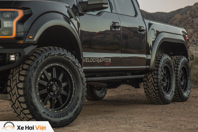 Ford F-150 Raptor hóa thành… quái thú 6 bánh - Ảnh 3. Ford F-150 Raptor hóa thành… quái thú 6 bánh - Ảnh 3.
