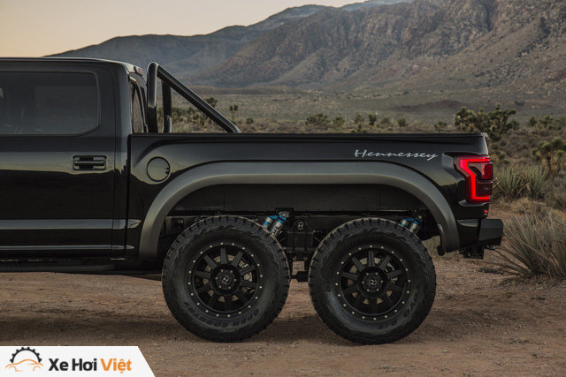 Ford F-150 Raptor hóa thành… quái thú 6 bánh - Ảnh 4. Ford F-150 Raptor hóa thành… quái thú 6 bánh - Ảnh 4.