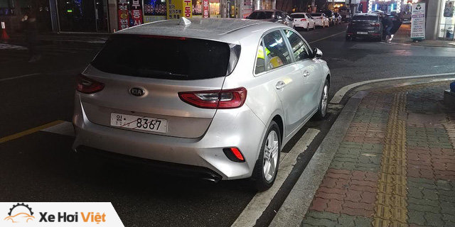 Kia Ceed 2018 lộ diện - phiên bản mới của Kia Cerato? - Ảnh 2. Kia Ceed 2018 lộ diện - phiên bản mới của Kia Cerato? - Ảnh 2.