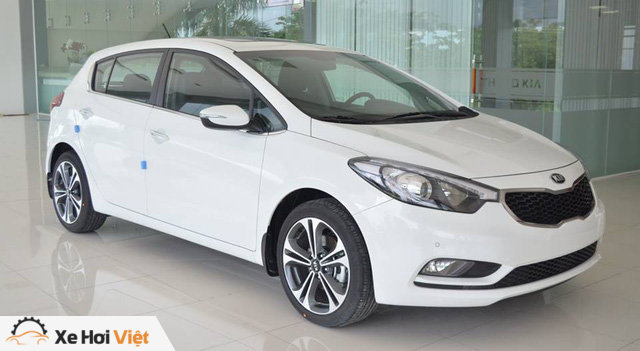 Thuế giảm, hàng loạt xe Kia đồng loạt hạ giá đầu năm 2018 - Ảnh 1.