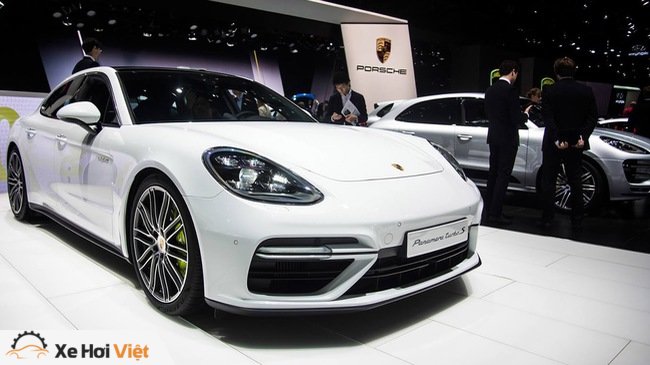 Doanh số Porsche vượt tổng các đối thủ chính cộng lại