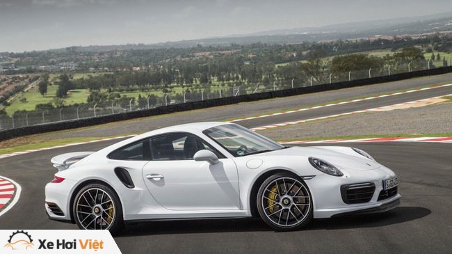 Porsche bán xe kỷ lục trong năm 2017