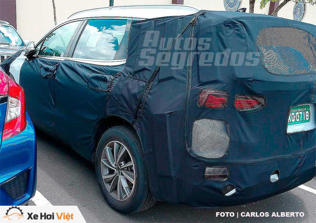 Bắt gặp Hyundai Santa Fe thế hệ mới đang chạy thử - Ảnh 2. Bắt gặp Hyundai Santa Fe thế hệ mới đang chạy thử - Ảnh 2.