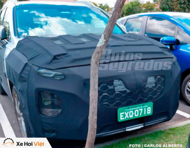 Bắt gặp Hyundai Santa Fe thế hệ mới đang chạy thử - Ảnh 1. Bắt gặp Hyundai Santa Fe thế hệ mới đang chạy thử - Ảnh 1.