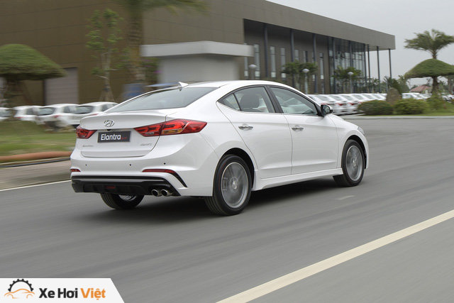 Thêm 70 triệu đồng, người dùng nhận được thêm gì từ Hyundai Elantra Sport? - Ảnh 6.