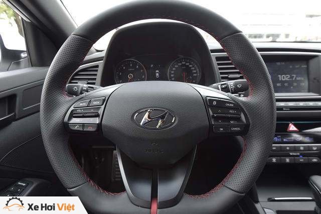 Hyundai Elantra Sport giá 729 triệu đồng tại Việt Nam - 9