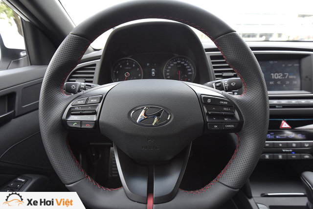 Thêm 70 triệu đồng, người dùng nhận được thêm gì từ Hyundai Elantra Sport? - Ảnh 7.