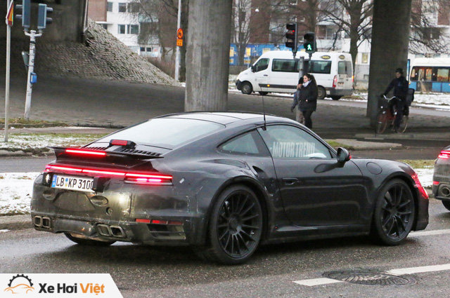 Porsche 911 Turbo thế hệ mới xuất đầu lộ diện - Ảnh 2. Porsche 911 Turbo thế hệ mới xuất đầu lộ diện - Ảnh 2.