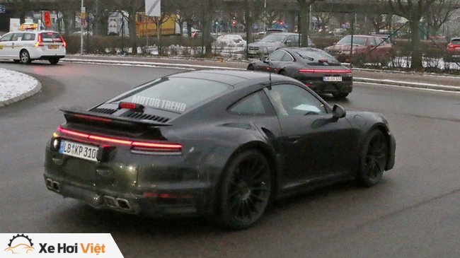 Porsche 911 Turbo thế hệ mới xuất đầu lộ diện