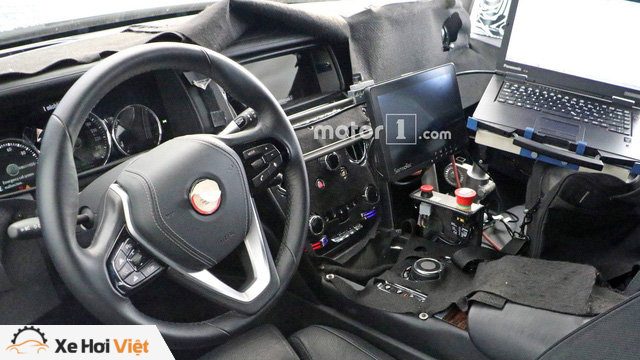 SVU siêu sang đầu tiên của Rolls-Royce sẽ bí mật chào hàng giới siêu giàu - Ảnh 7. SVU siêu sang đầu tiên của Rolls-Royce sẽ bí mật chào hàng giới siêu giàu - Ảnh 7.