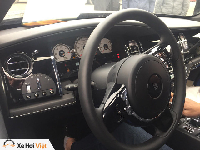 Siêu phẩm Rolls-Royce Wraith Black Badge đầu tiên về Việt Nam - Ảnh 9.