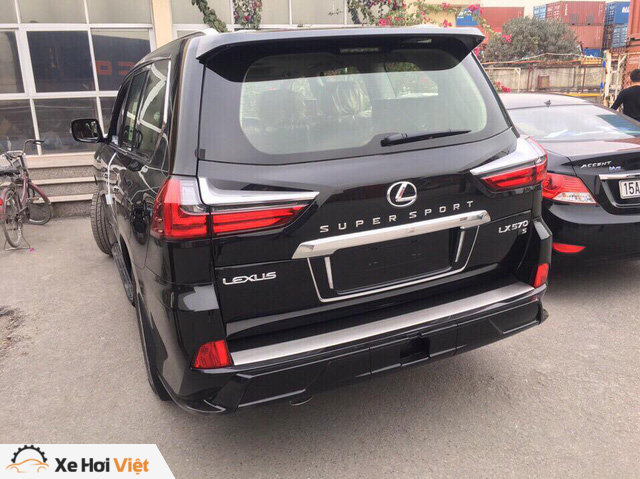 Lexus LX570 Super Sport đầu tiên đã về Việt Nam - Ảnh 1. Lexus LX570 Super Sport đầu tiên đã về Việt Nam - Ảnh 1.