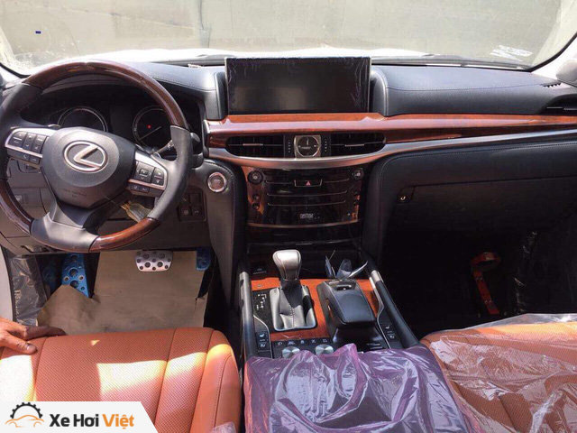 Lexus LX570 Super Sport đầu tiên đã về Việt Nam - Ảnh 4. Lexus LX570 Super Sport đầu tiên đã về Việt Nam - Ảnh 4.