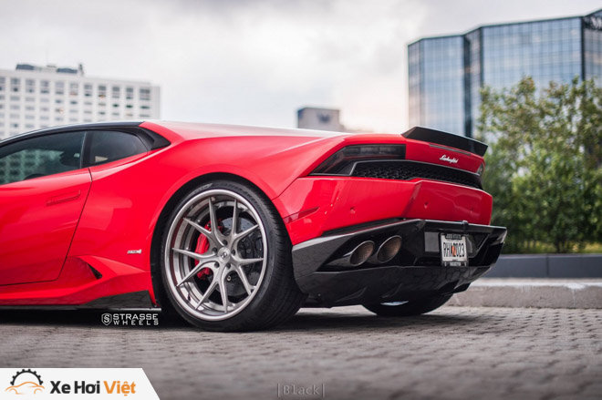 Lamborghini Huracan khác lạ với lớp sơn Rosso Corsa - 3