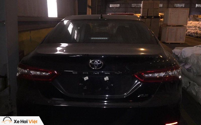 Toyota Camry XLE 2018 phiên bản Mỹ lần đầu tiên về Việt Nam - 2