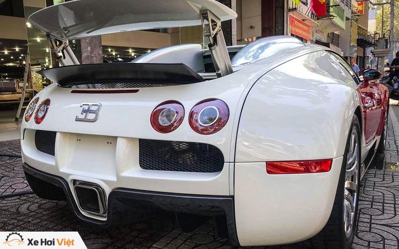 Bugatti Veyron độc nhất Việt Nam bất ngờ lộ diện tại Sài Thành - 2