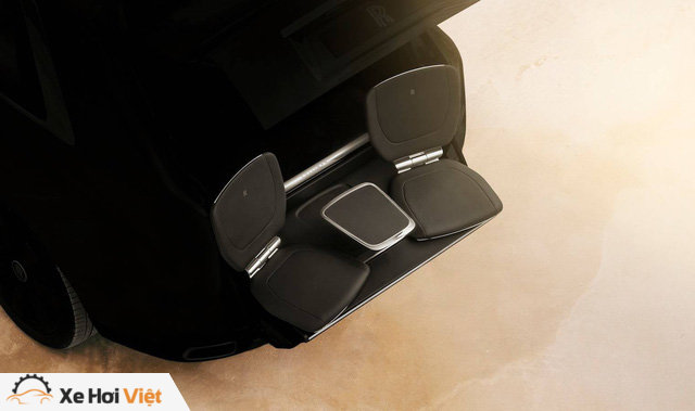 Rolls-Royce Cullinan được trang bị bộ bàn ghế tự động phục vụ đại gia ngắm cảnh - Ảnh 1.