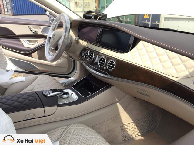 Limousine siêu sang Mercedes-Maybach S600 Pullman đầu tiên về Việt Nam - Ảnh 8. Limousine siêu sang Mercedes-Maybach S600 Pullman đầu tiên về Việt Nam - Ảnh 8.