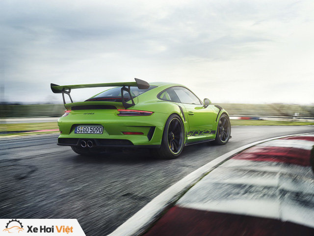 Xe đua thể thao Porsche 911 GT3 RS có giá gần 14 tỷ đồng tại Việt Nam - Ảnh 3.