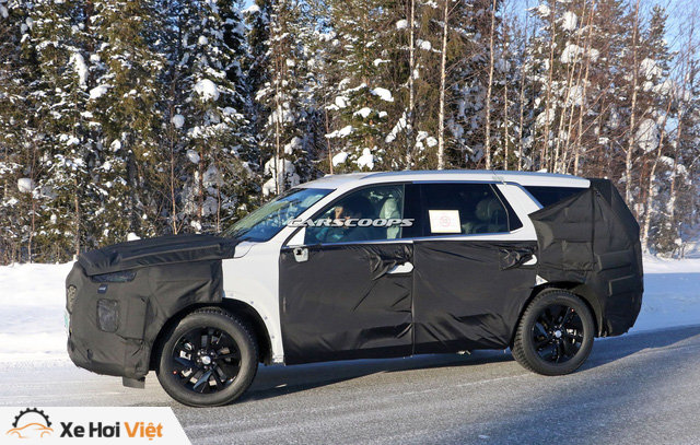 Hyundai chạy thử mẫu SUV cỡ lớn đầu tiên - đàn anh Santa Fe 2019 - Ảnh 2. Hyundai chạy thử mẫu SUV cỡ lớn đầu tiên - đàn anh Santa Fe 2019 - Ảnh 2.