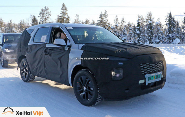 Hyundai chạy thử mẫu SUV cỡ lớn đầu tiên - đàn anh Santa Fe 2019 - Ảnh 6. Hyundai chạy thử mẫu SUV cỡ lớn đầu tiên - đàn anh Santa Fe 2019 - Ảnh 6.
