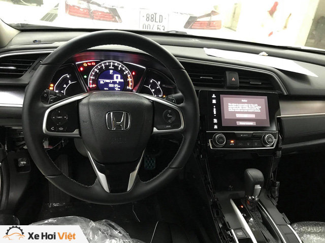 Honda Civic 2018 có mặt tại đại lý, giá tạm tính từ 750 triệu đồng - Ảnh 2. Honda Civic 2018 có mặt tại đại lý, giá tạm tính từ 750 triệu đồng - Ảnh 2.