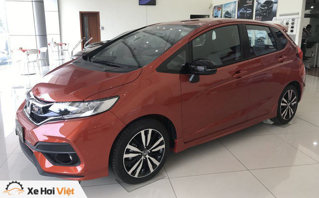 Cùng nhập khẩu và ngang giá, chọn Honda Jazz hay Toyota Yaris? - Ảnh 1. Cùng nhập khẩu và ngang giá, chọn Honda Jazz hay Toyota Yaris? - Ảnh 1.