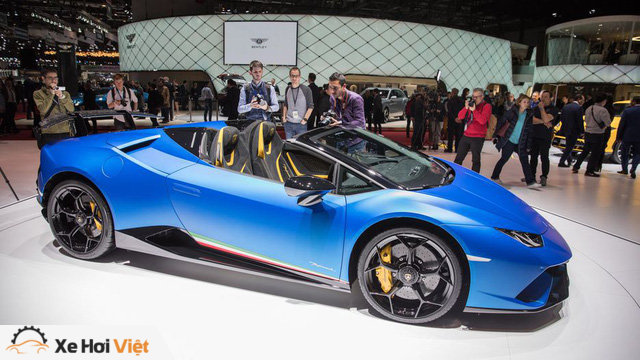 Lamborghini trình làng siêu xe mui trần hiệu suất cao Huracan Performante Spyder - Ảnh 2. Lamborghini trình làng siêu xe mui trần hiệu suất cao Huracan Performante Spyder - Ảnh 2.