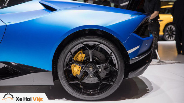 Lamborghini trình làng siêu xe mui trần hiệu suất cao Huracan Performante Spyder - Ảnh 12. Lamborghini trình làng siêu xe mui trần hiệu suất cao Huracan Performante Spyder - Ảnh 12.
