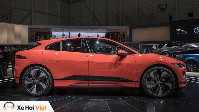 Ảnh thực tế I-Pace: “Chiến binh” đầu tiên của Jaguar trên thị trường xe điện - Ảnh 2.