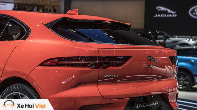 Ảnh thực tế I-Pace: “Chiến binh” đầu tiên của Jaguar trên thị trường xe điện - Ảnh 9.
