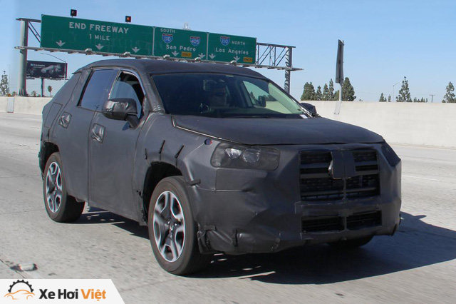 Toyota RAV4 thế hệ mới - Đối thủ Honda CR-V được hé lộ trước ngày ra mắt - Ảnh 2.