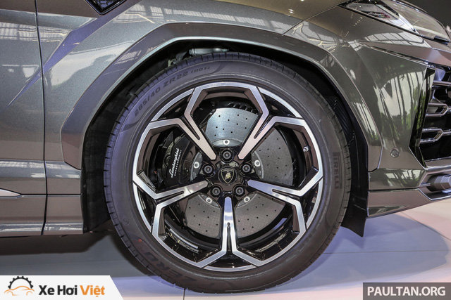 Siêu SUV Lamborghini Urus ra mắt tại Malaysia, giá khoảng 255.000 USD - Ảnh 10. Siêu SUV Lamborghini Urus ra mắt tại Malaysia, giá khoảng 255.000 USD - Ảnh 10.