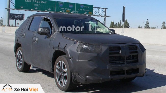 Toyota chuẩn bị gì cho RAV4 2019 để lật đổ Honda CR-V