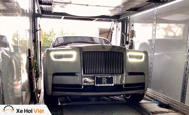 Rolls-Royce Phantom 2018 đầu tiên chuẩn bị lên đường về Việt Nam - Ảnh 5. Rolls-Royce Phantom 2018 đầu tiên chuẩn bị lên đường về Việt Nam - Ảnh 5.