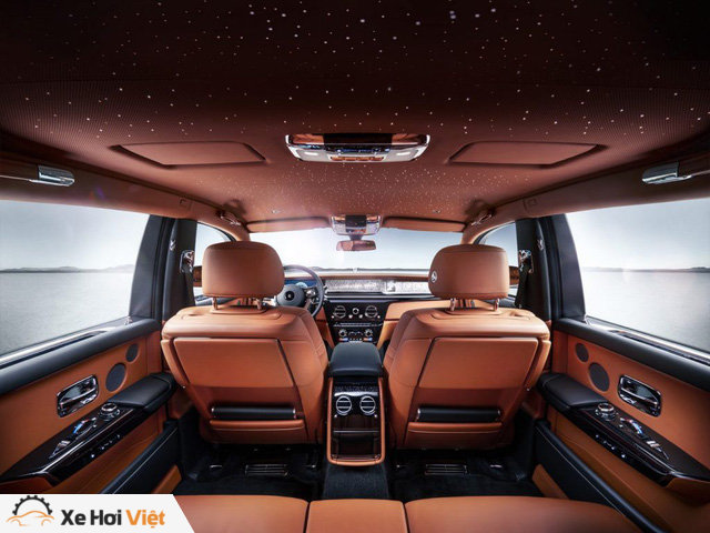 Rolls-Royce Phantom 2018 đầu tiên chuẩn bị lên đường về Việt Nam - Ảnh 2. Rolls-Royce Phantom 2018 đầu tiên chuẩn bị lên đường về Việt Nam - Ảnh 2.