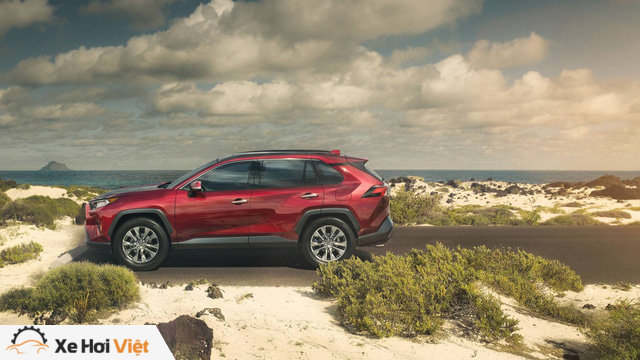 Ra mắt Toyota RAV4 hoàn toàn mới: Đối trọng của Honda CR-V - Ảnh 2.