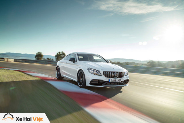 Thêm 2 cấp số, Mercedes-AMG C63 càng bá chủ tốc độ trong phân khúc - Ảnh 6. Thêm 2 cấp số, Mercedes-AMG C63 càng bá chủ tốc độ trong phân khúc - Ảnh 6.