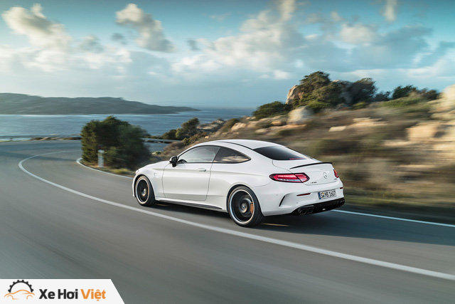 Thêm 2 cấp số, Mercedes-AMG C63 càng bá chủ tốc độ trong phân khúc - Ảnh 4. Thêm 2 cấp số, Mercedes-AMG C63 càng bá chủ tốc độ trong phân khúc - Ảnh 4.