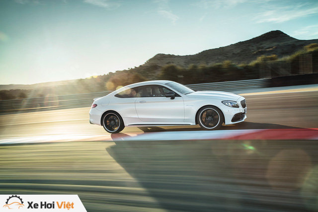 Thêm 2 cấp số, Mercedes-AMG C63 càng bá chủ tốc độ trong phân khúc - Ảnh 5. Thêm 2 cấp số, Mercedes-AMG C63 càng bá chủ tốc độ trong phân khúc - Ảnh 5.