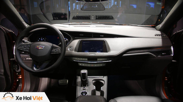 Cadillac XT4 2019 lộ diện hoàn toàn tại New York Auto Show 2018 - Ảnh 3. Cadillac XT4 2019 lộ diện hoàn toàn tại New York Auto Show 2018 - Ảnh 3.