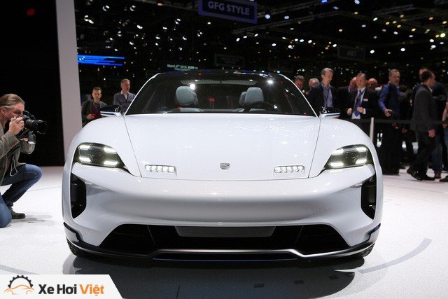 Porsche dồn lực vào xe điện, trước mắt là Mission E - Ảnh 2.