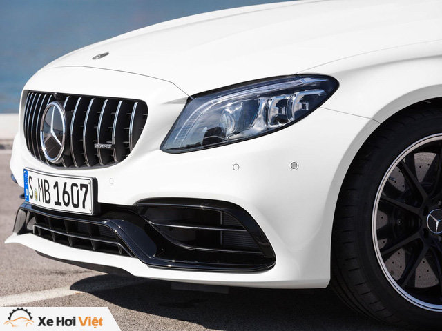 Đây là cách phân biệt Mercedes-AMG C63 2018 vs 2019 - Ảnh 4. Đây là cách phân biệt Mercedes-AMG C63 2018 vs 2019 - Ảnh 4.
