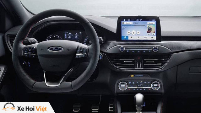 So sánh Ford Focus 2018 vs 2019: Đổi mới toàn diện - Ảnh 8. So sánh Ford Focus 2018 vs 2019: Đổi mới toàn diện - Ảnh 8.