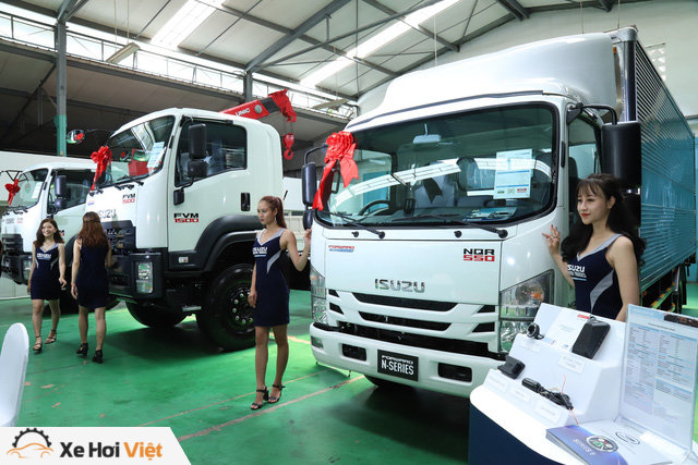 Isuzu trang bị cảm biến, camera lùi và cả động cơ chuẩn khí thải Euro 4 cho xe tải - Ảnh 3. Isuzu trang bị cảm biến, camera lùi và cả động cơ chuẩn khí thải Euro 4 cho xe tải - Ảnh 3.